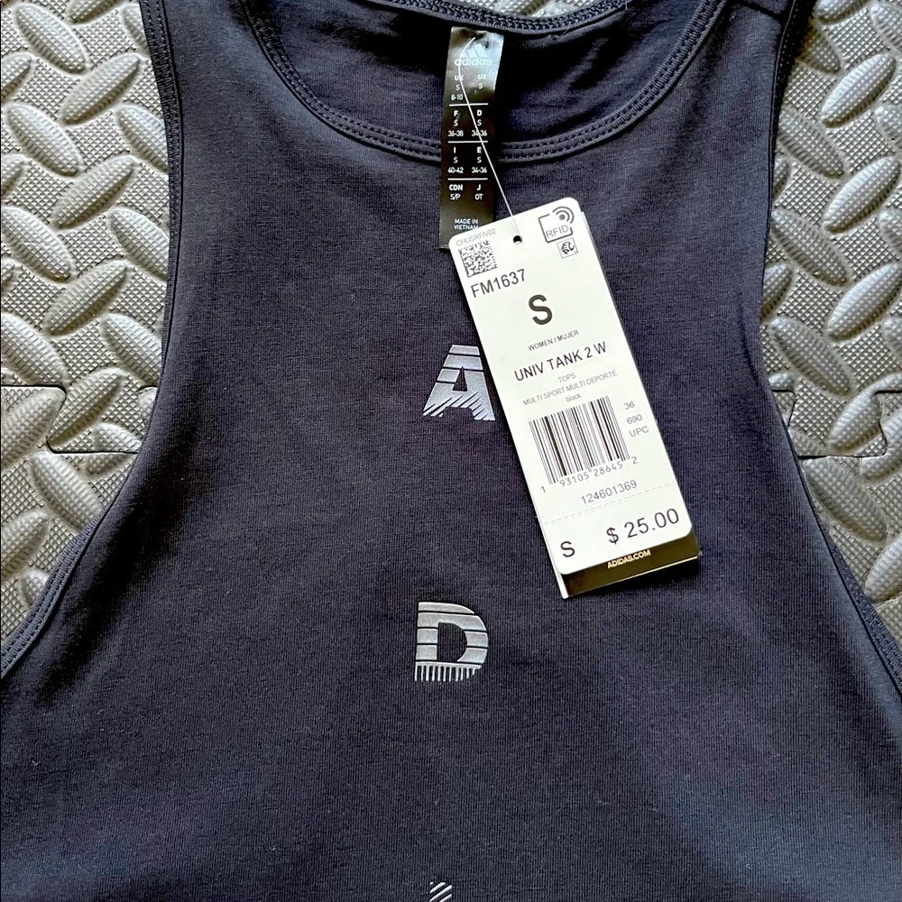 Adidas Active Workout Top New with Tags 🏷️ Size Small in Black Color - Picture 2 of 6